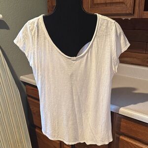 14th and Union  V Neck Top
